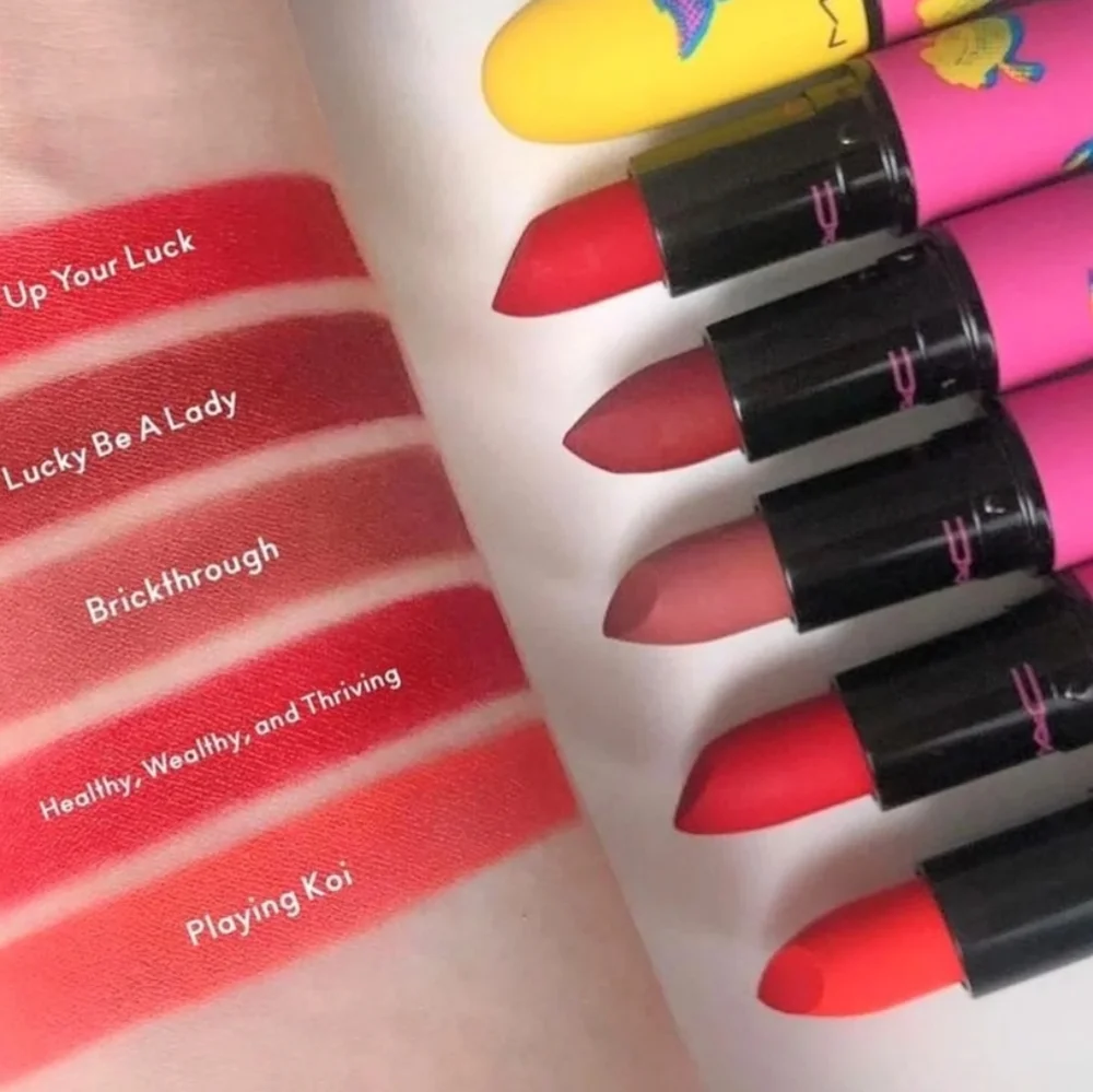 🧚‍♀️HEALTHY WEALTHY & THRIVING MAC DISCONTINUED Powder Kiss Lipstick NWT